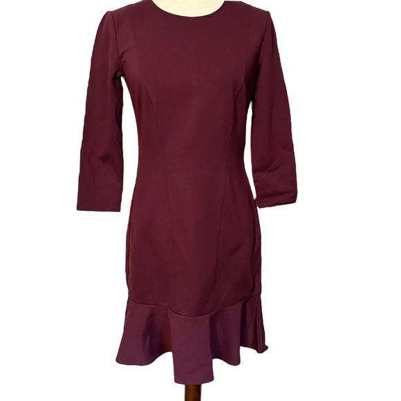 Ann Taylor Burgundy Maroon Fit And Flare‎ Dress Ruffle Bottom Size 0 NWT - Picture 1 of 11